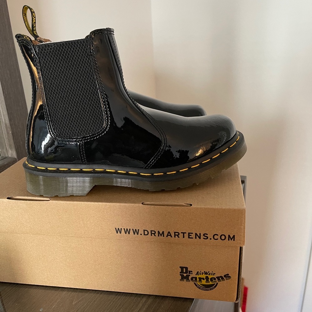 Dr martens 2976 patent leather